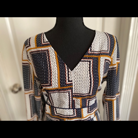 Skies Are Blue -  Riley Geometric Tie Back Dress - Picture 2 of 6